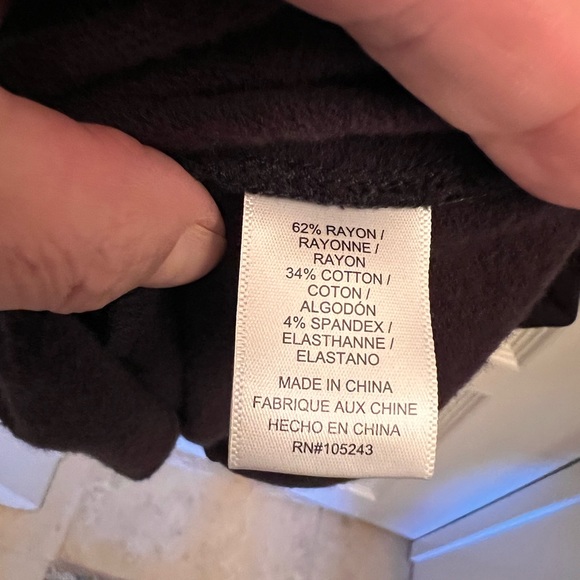 - Bobeau Black Dress with double stack sleeve with ruffle edges - Picture 5 of 6